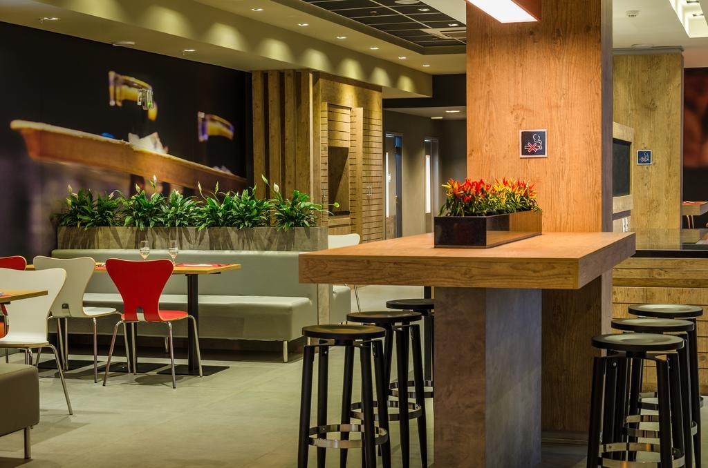Ibis Porto Alegre Assis Brasil Hotel Kültér fotó